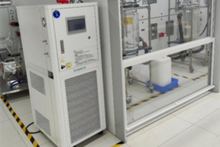 高低温循环器选购时需注意流量、功率和扬程参数