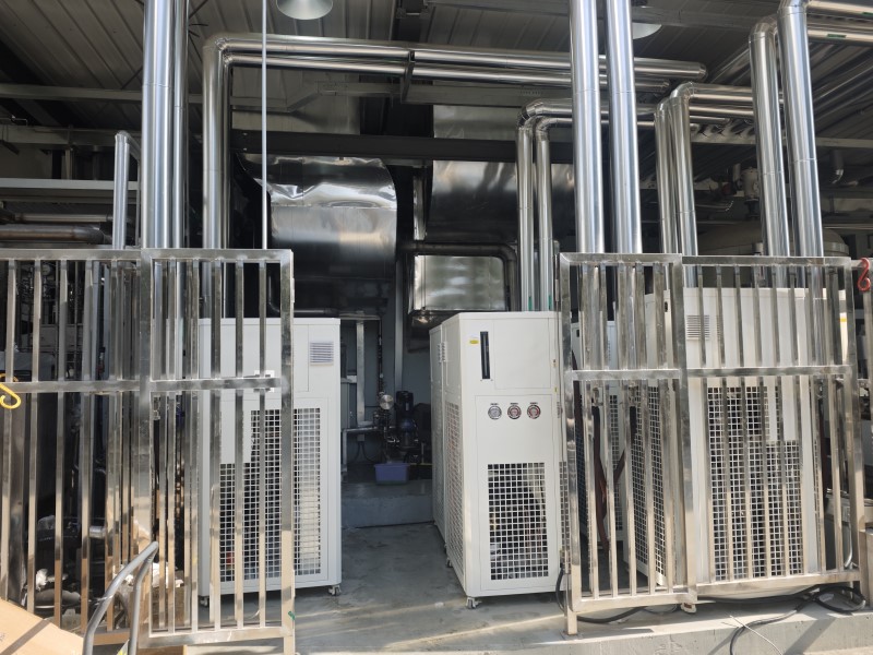 yl6809永利高低温控温系统设备实拍图2