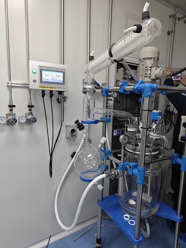 yl6809永利外置显示型高低温控温系统设备实拍图3